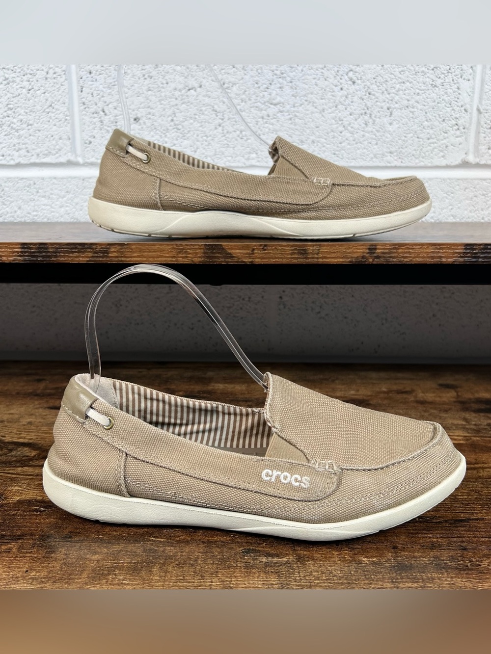 Crocs Canvas Loafers Walu Tan Slip On Comfort Casual Women's 8